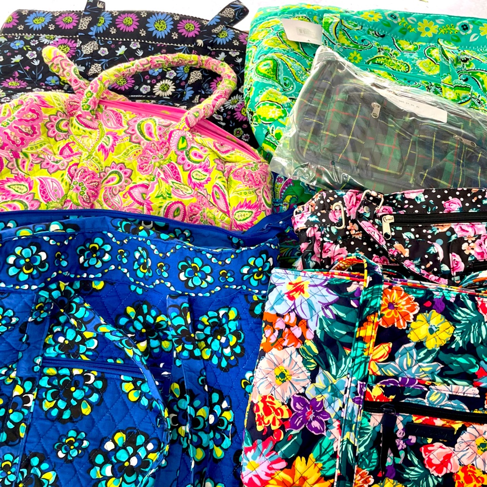 Mystery box of 6 handbags
